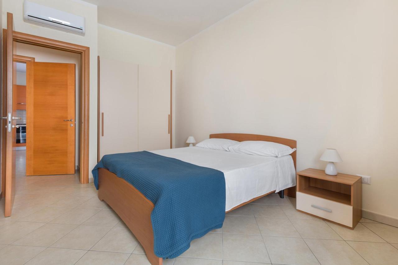 L'Attico Di Apartment Lido Marini Exterior photo